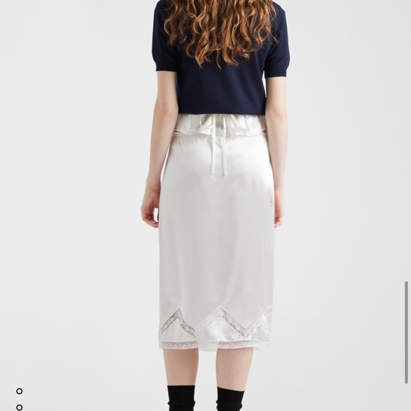 NEW WITH TAGS PRADA SILK EMBROIDERED SKIRT P109W S OOO 15ZC F0009 - Picture 5 of 8
